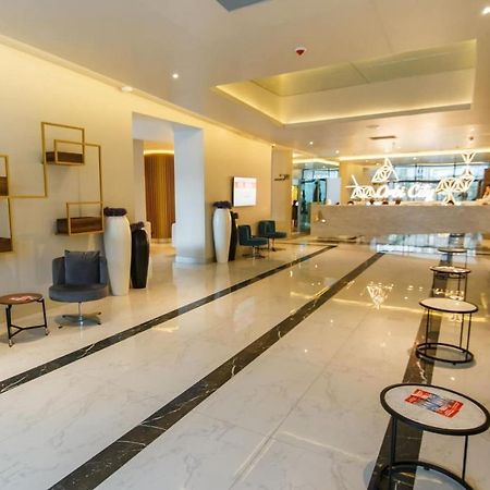 Panoramic Sea And City View Aparthotel In Orbi City Batoumi Extérieur photo