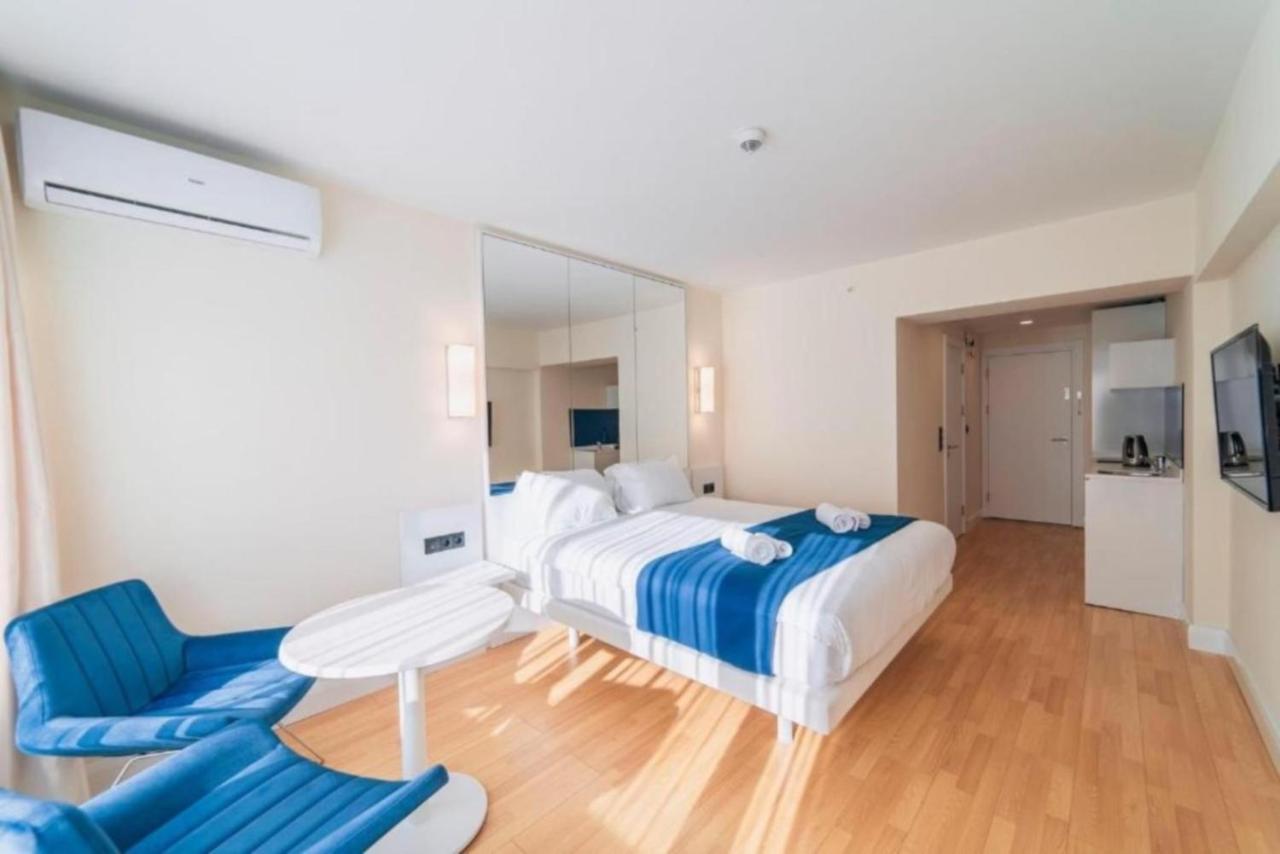Panoramic Sea And City View Aparthotel In Orbi City Batoumi Extérieur photo