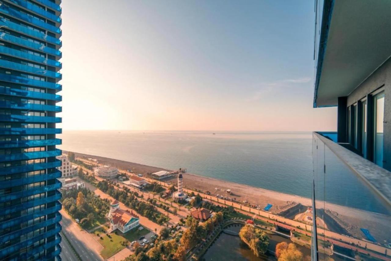 Panoramic Sea And City View Aparthotel In Orbi City Batoumi Extérieur photo