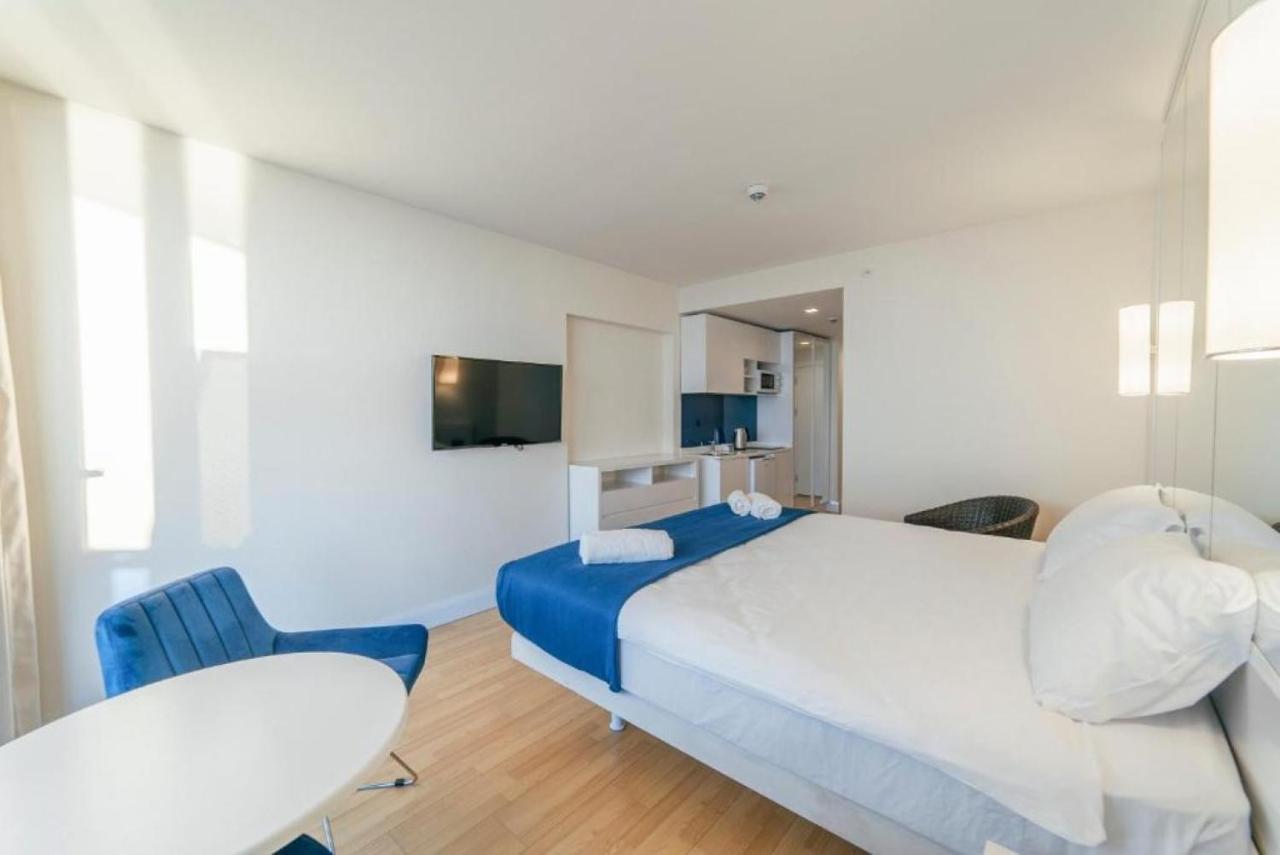 Panoramic Sea And City View Aparthotel In Orbi City Batoumi Extérieur photo