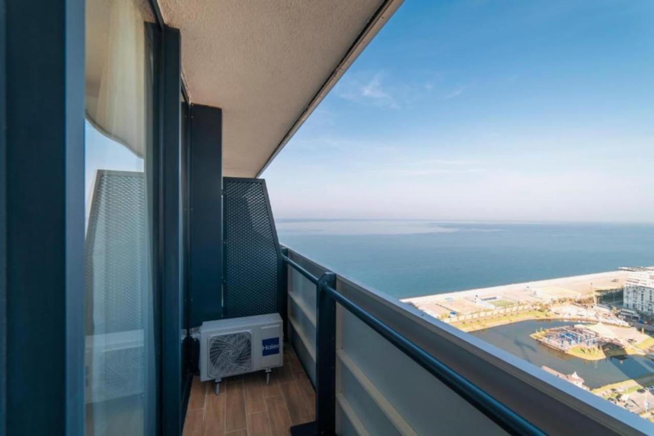 Panoramic Sea And City View Aparthotel In Orbi City Batoumi Extérieur photo