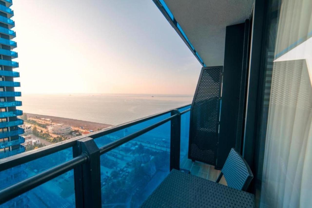 Panoramic Sea And City View Aparthotel In Orbi City Batoumi Extérieur photo