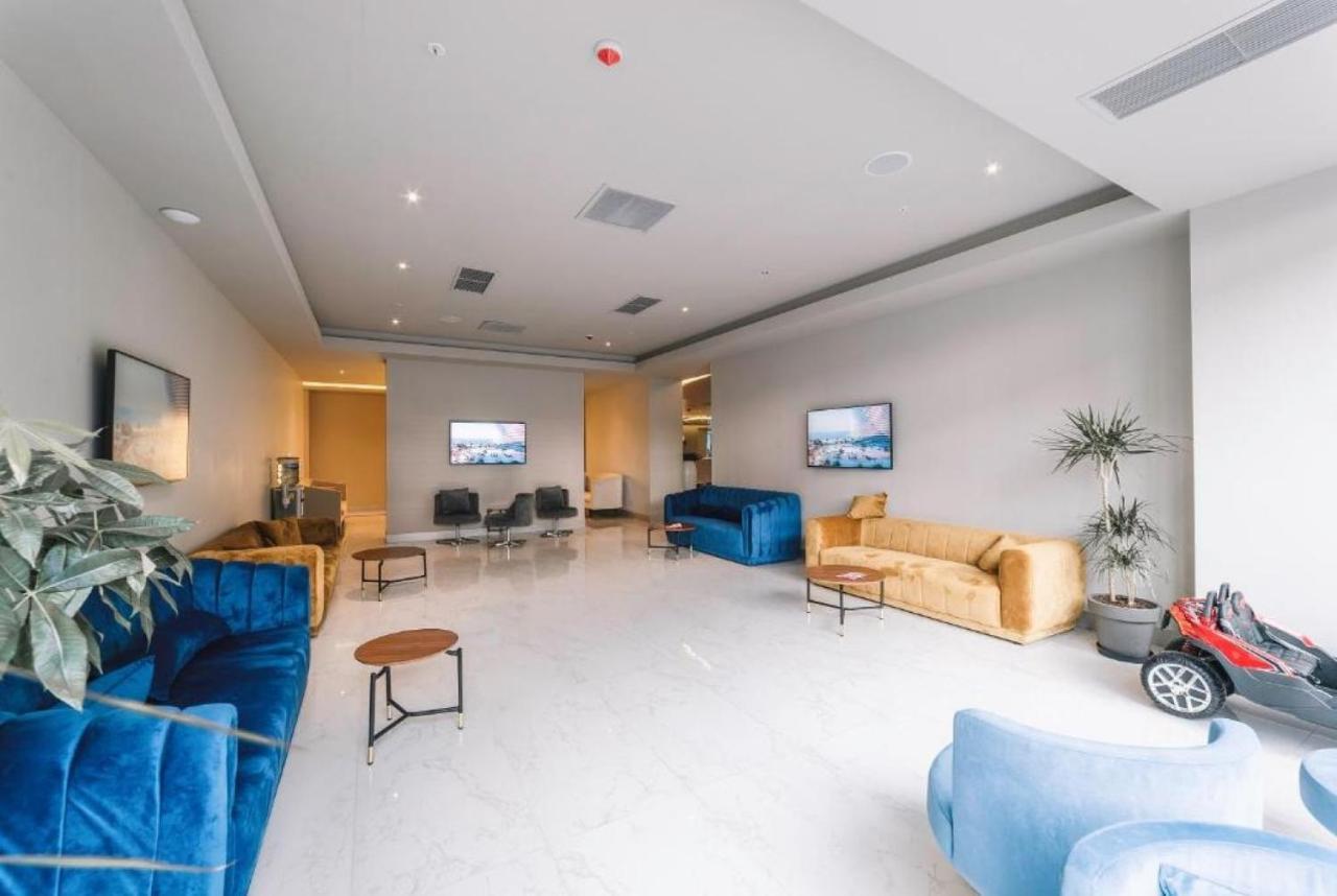 Panoramic Sea And City View Aparthotel In Orbi City Batoumi Extérieur photo