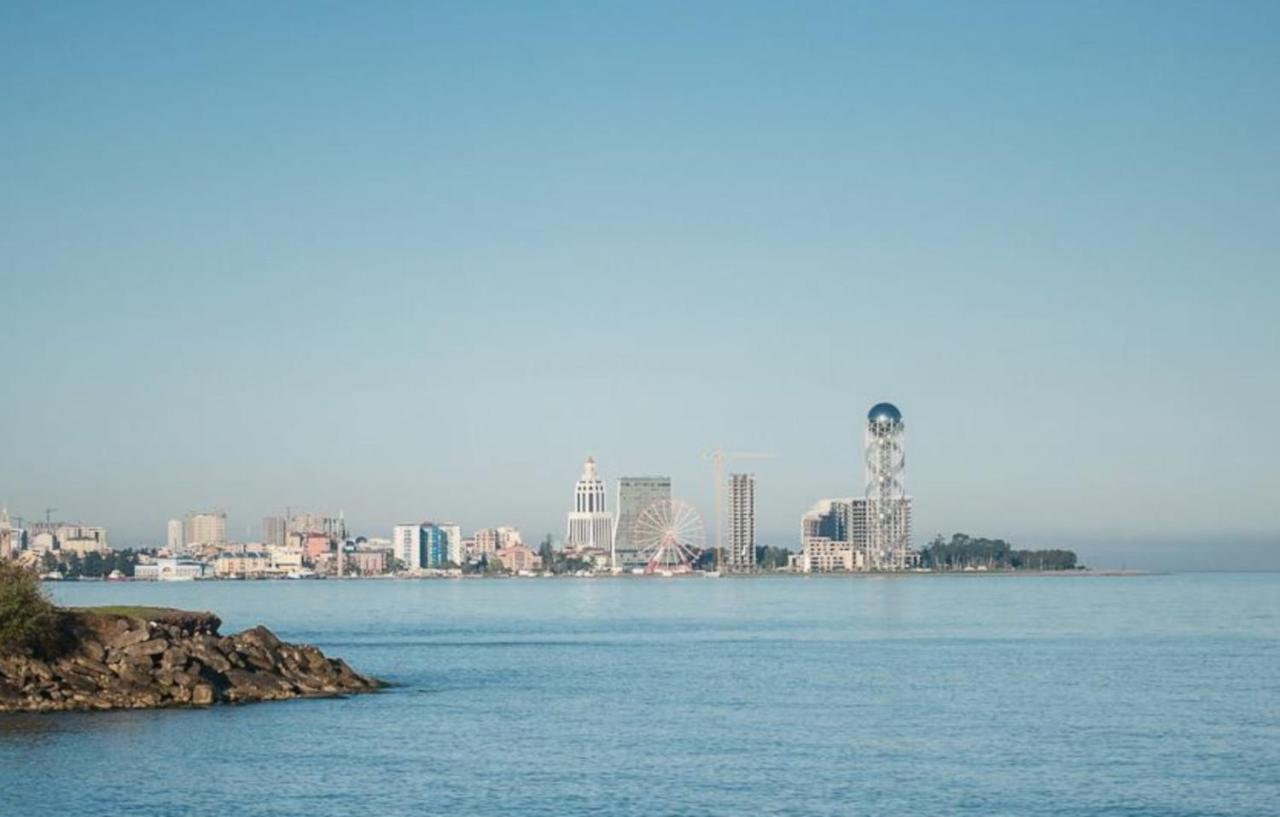 Panoramic Sea And City View Aparthotel In Orbi City Batoumi Extérieur photo