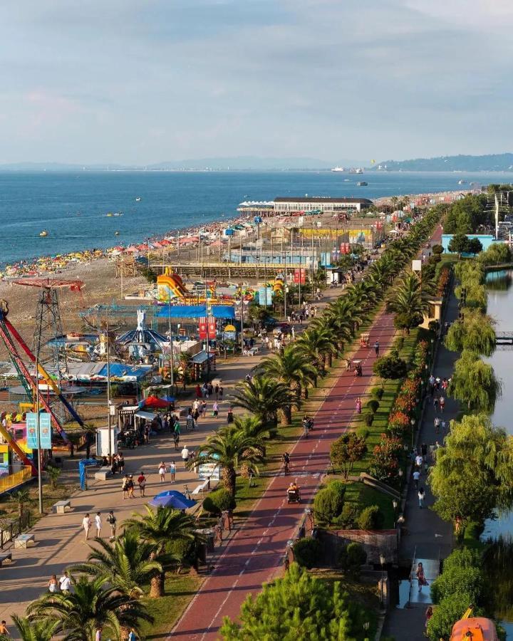 Panoramic Sea And City View Aparthotel In Orbi City Batoumi Extérieur photo